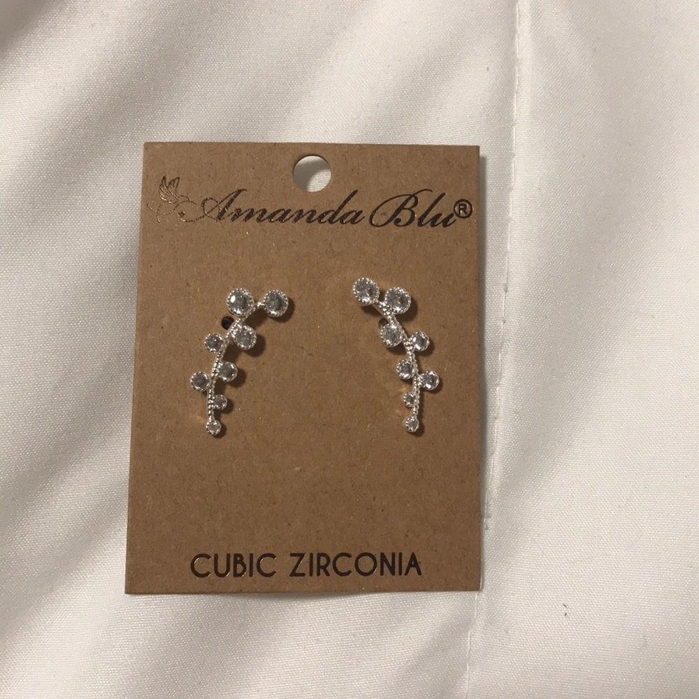 AMANDA BLU Crawler Vine Earrings (Silver)
